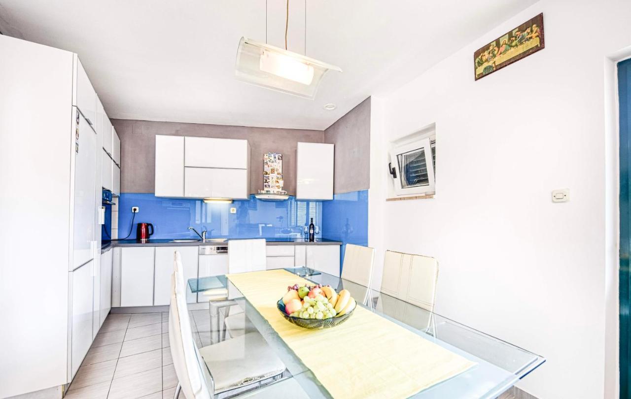 Apartman Andrej Povlja  Dış mekan fotoğraf